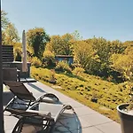 Tiny House Mit Whirlpool Und Sauna *