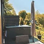 Tiny House Mit Whirlpool Und Sauna