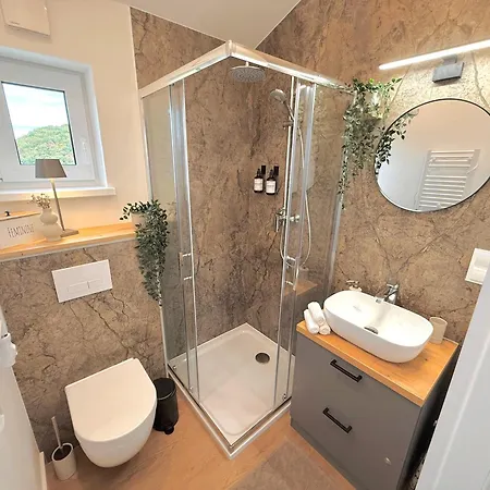 Tiny House Mit Whirlpool Und Sauna 度假居 *